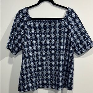 Blue Patterned square neck short sleeve thick knit top size large